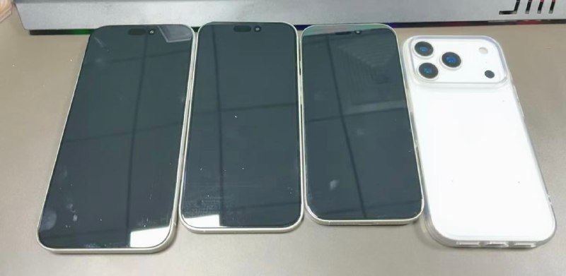 Так может выглядеть вся линейка iPhone 17 — инсайдер показал последние прототипы смартфонов. Не хватает только фирменного яблока сзади. Так может выглядеть вся линейка iPhone 17 — инсайдер показал последние прототипы смартфонов. Не хватает только фирменного яблока сзади.