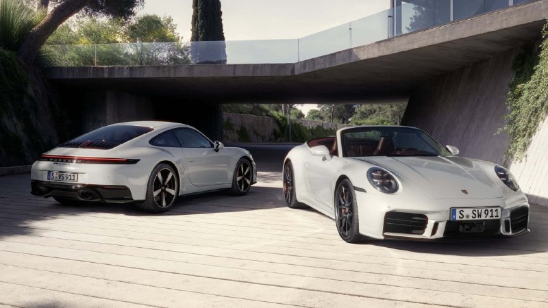 Porsche показали новую 911 Carrera S 2025 — теперь только с коробкой автомат (PDK с двойным сцеплением). Porsche показали новую 911 Carrera S 2025 — теперь только с коробкой автомат (PDK с двойным сцеплением).