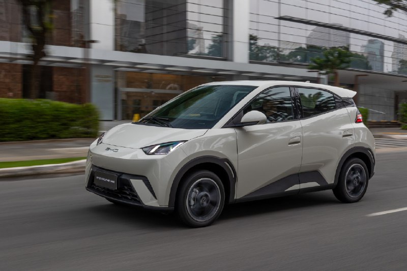 Kia EV3 стала победителем автомобильного «Оскара» в этом году — жюри оценили хорошую автономность (до 600 км) и высокий уровень технологий за доступную цену. Kia EV3 стала победителем автомобильного «Оскара» в этом году — жюри оценили хорошую автономность (до 600 км) и высокий уровень технологий за доступную цену.