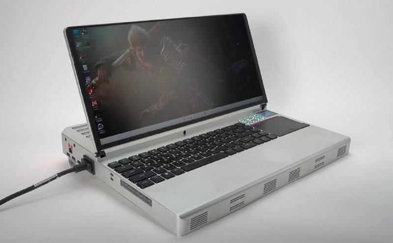 Появился первый в мире ноутбук с десктопной RTX 5090. Девайс весит почти 5 кг, зато помещается в рюкзак. Появился первый в мире ноутбук с десктопной RTX 5090. Девайс весит почти 5 кг, зато помещается в рюкзак.
