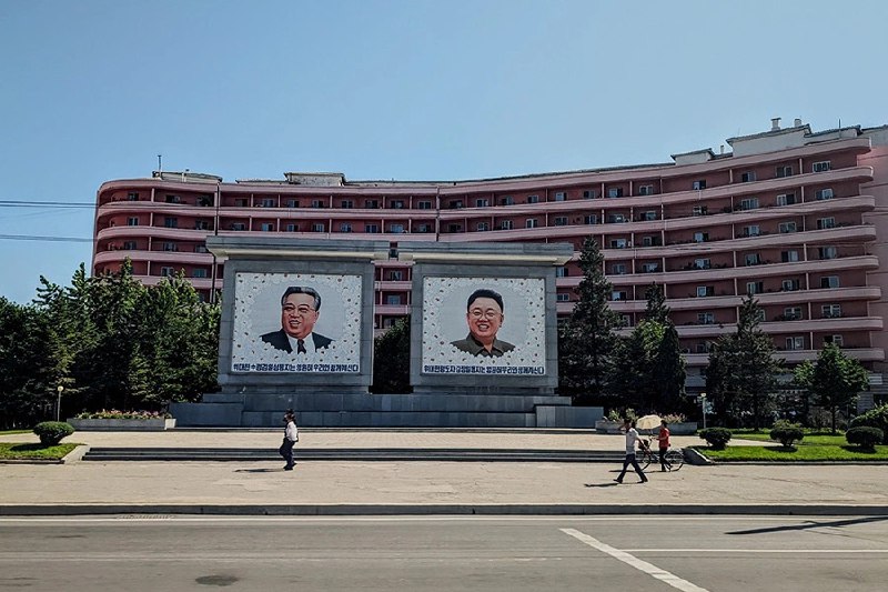 Появились отзывы на курорт в Северной Корее. Россияне в восторге от чистых пляжей, горных пейзажей и вида на полигон для запуска ракет из окна. Появились отзывы на курорт в Северной Корее. Россияне в восторге от чистых пляжей, горных пейзажей и вида на полигон для запуска ракет из окна.
