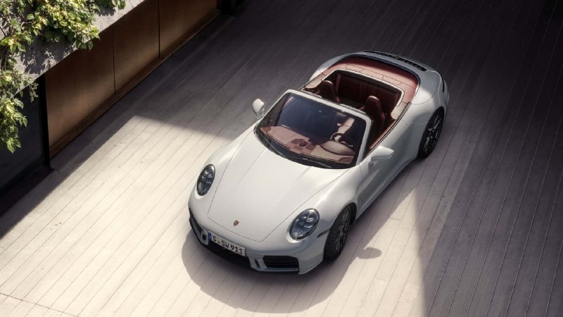 Porsche показали новую 911 Carrera S 2025 — теперь только с коробкой автомат (PDK с двойным сцеплением). Porsche показали новую 911 Carrera S 2025 — теперь только с коробкой автомат (PDK с двойным сцеплением).