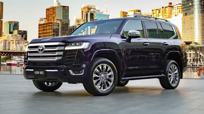 Новый Toyota Land Cruiser 300 будет напичкан современными... Новый Toyota Land Cruiser 300 будет напичкан современными...