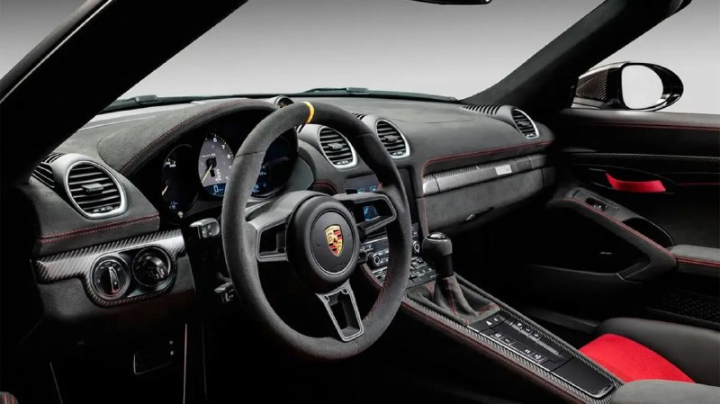 ПОСЛЕДНЮЮ бензиновую Porsche 718 завезли в Россию — в... ПОСЛЕДНЮЮ бензиновую Porsche 718 завезли в Россию — в...