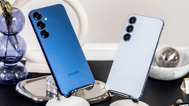 ⚡️ Samsung представила Galaxy S25 — три новеньких флагмана с мощным ИИ внутри. ⚡️ Samsung представила Galaxy S25 — три новеньких флагмана с мощным ИИ внутри.