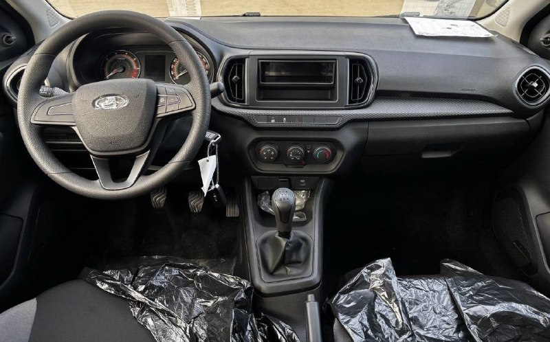Самая дешёвая Lada Iskra будет полностью ПУСТОЙ — инсайдеры показали фото базовой версии. Самая дешёвая Lada Iskra будет полностью ПУСТОЙ — инсайдеры показали фото базовой версии.