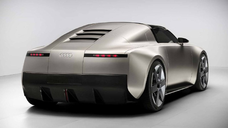 Audi представили Concept C — двухместный электрический спорткар с «упрощённым» дизайном. Audi представили Concept C — двухместный электрический спорткар с «упрощённым» дизайном.
