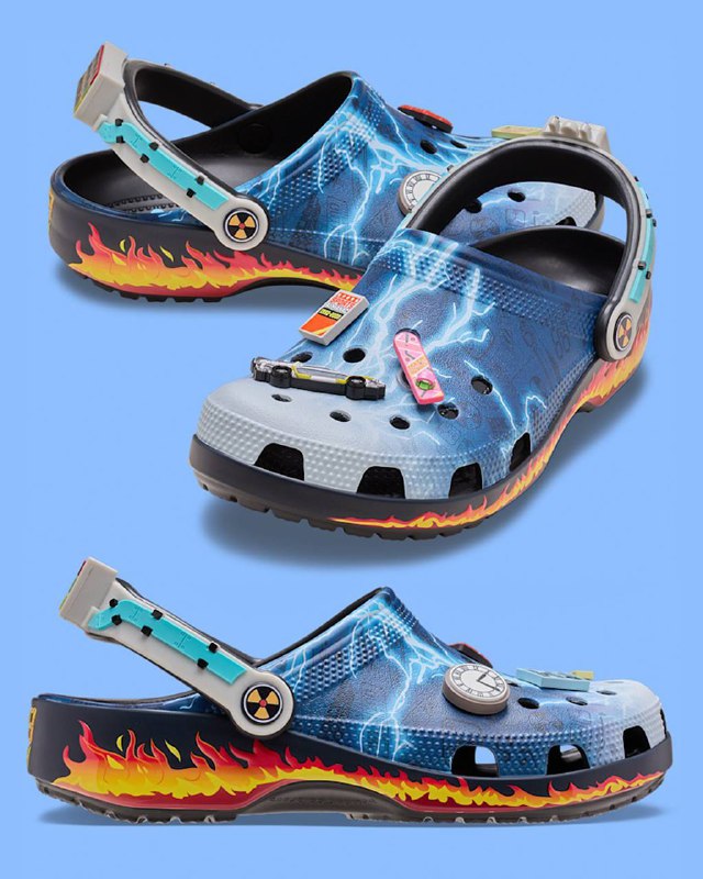 Делориан из «НАЗАД В БУДУЩЕЕ» теперь и на Crocs — 21 октября выходят клоги по легендарной трилогии. Цена — 6300 рублей. Делориан из «НАЗАД В БУДУЩЕЕ» теперь и на Crocs — 21 октября выходят клоги по легендарной трилогии. Цена — 6300 рублей.
