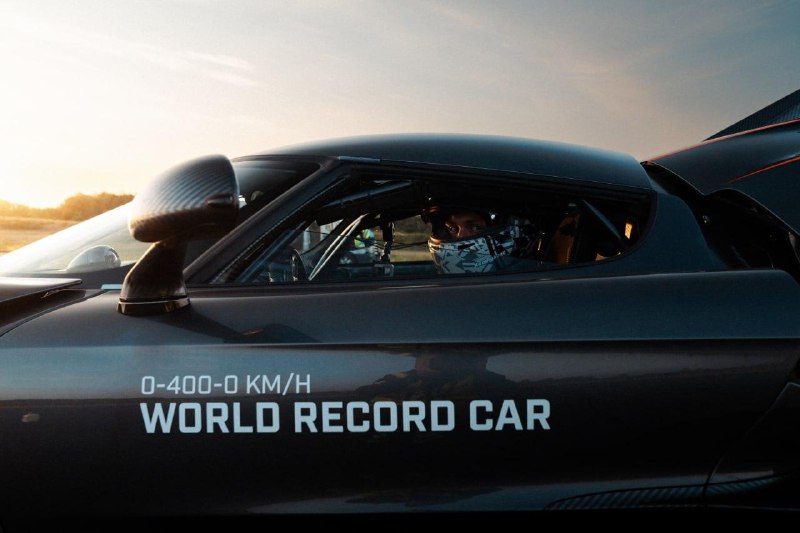 Новый мировой рекорд: гиперкар Koenigsegg Jesko Absolut обогнал Bugatti Chiron практически в два раза. Новый мировой рекорд: гиперкар Koenigsegg Jesko Absolut обогнал Bugatti Chiron практически в два раза.